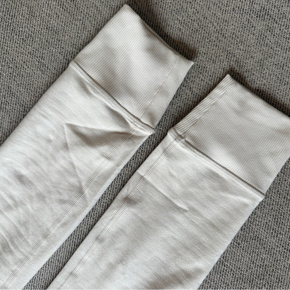 Athleta Softluxe High Rise Legging New With Tags - size small - Picture 9 of 9